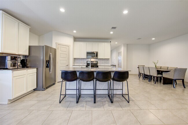 Building Photo - 4006 Elk Crk Ct