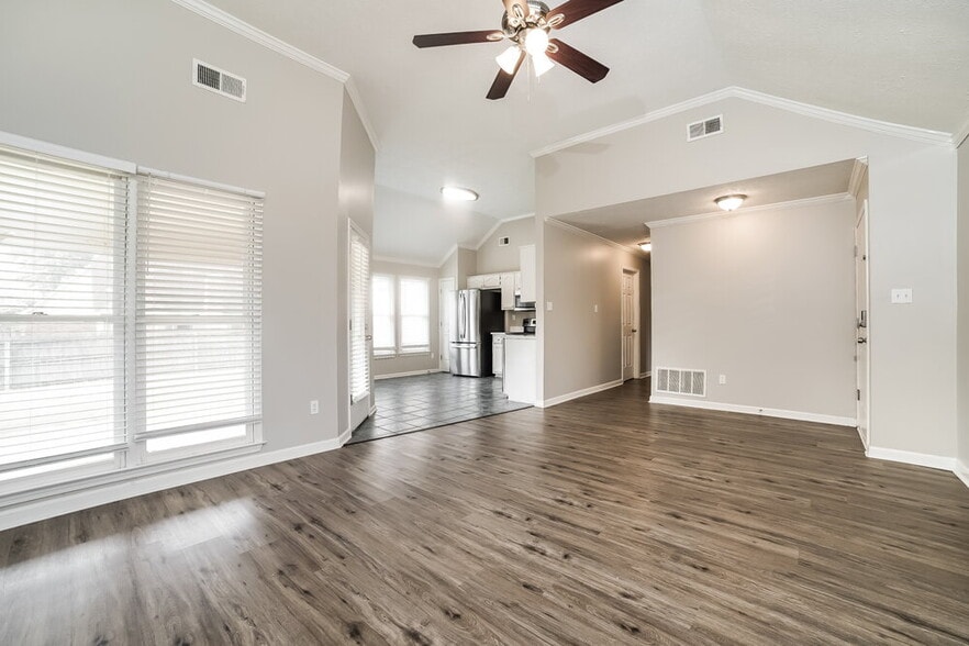 Building Photo - 7907 Tankard Dr