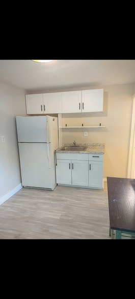 Building Photo - 651 Jersey Ave