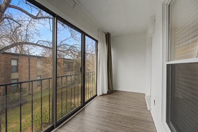 Building Photo - 116 Harding Pl