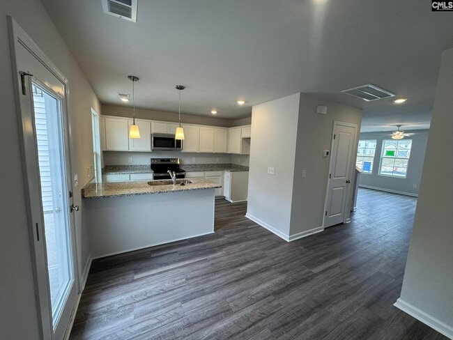 Building Photo - 157 Carr Ln