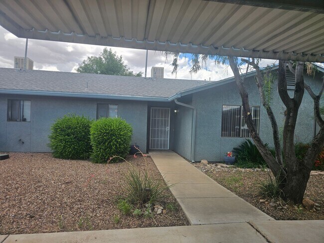 Building Photo - 4103B Calle Barona