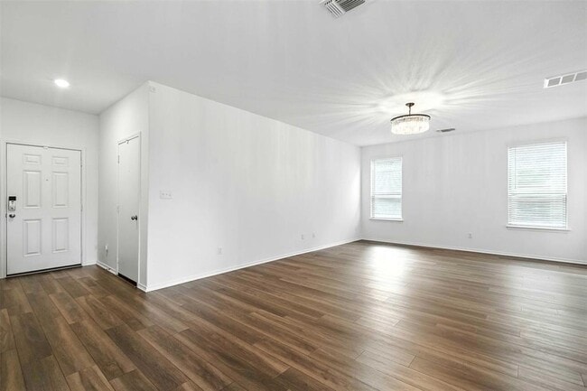 Building Photo - 420 Black Alder St