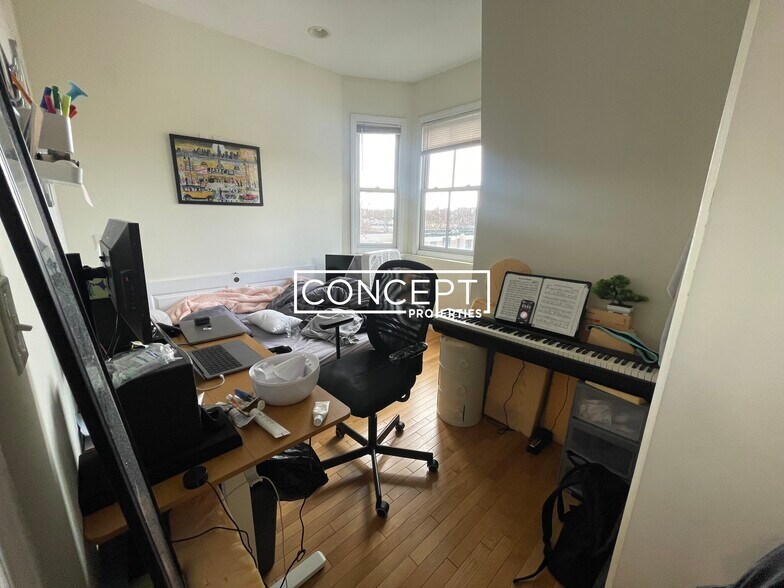 Building Photo - 241 Northampton St