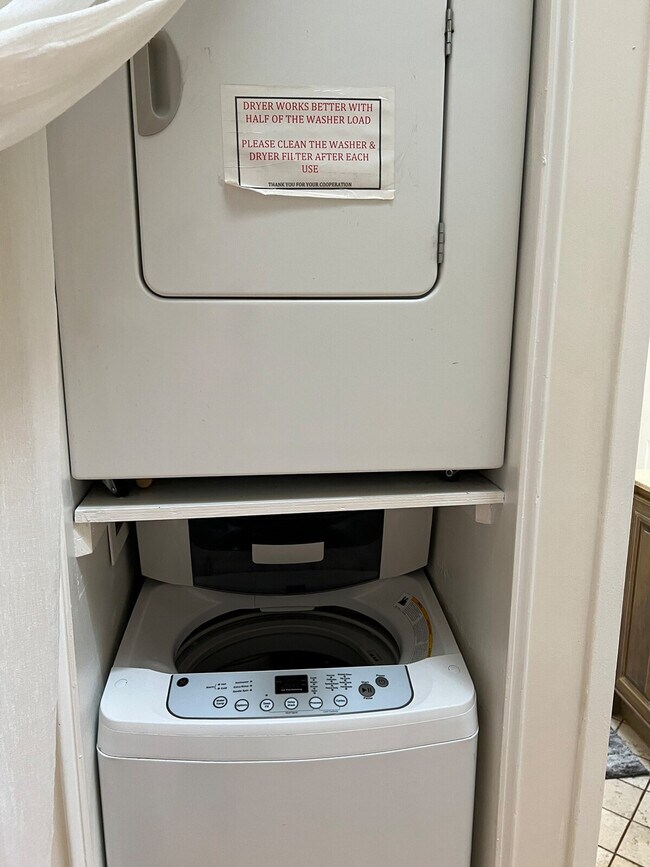 Building Photo - 2304 Hunters Woods Plaza