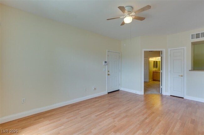 Building Photo - 8000 W Badura Ave