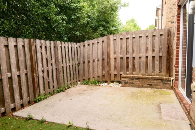 Building Photo - 4988 Wyngate Village Dr