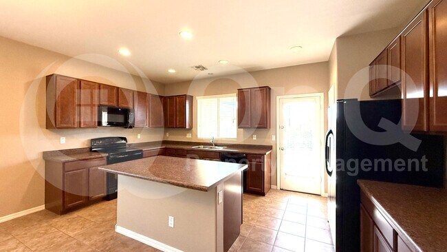Building Photo - 987 W Deoni Trail