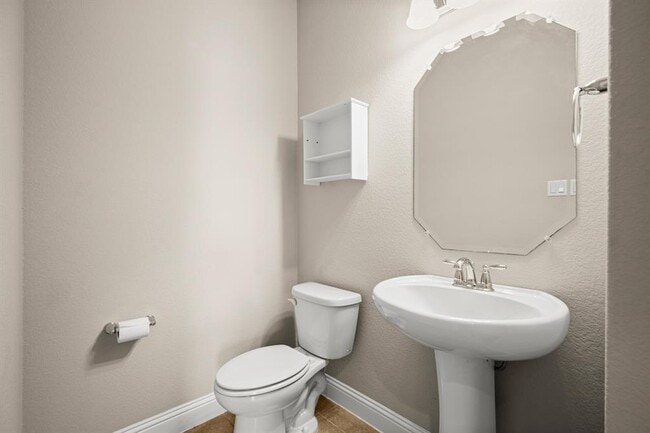 Building Photo - 1937 Little George Dr