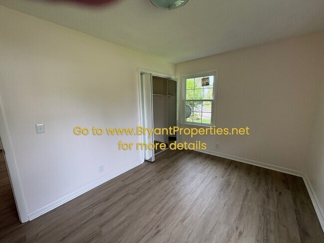 Building Photo - Single Family