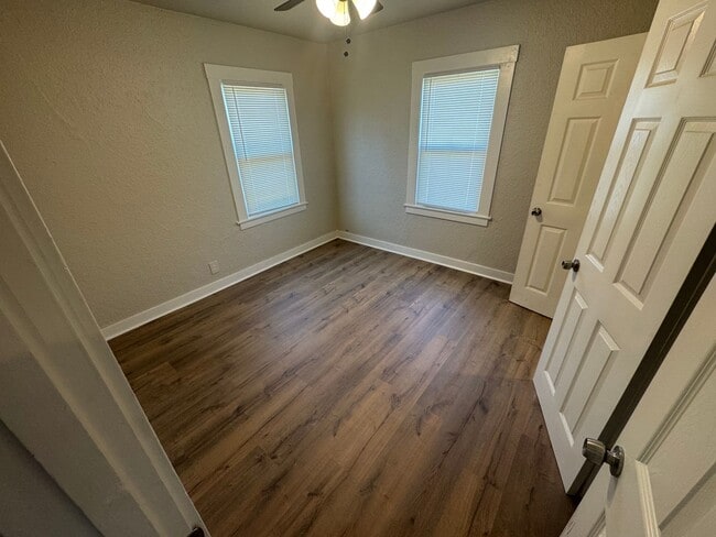 Building Photo - 2 bedroom | 1 bathroom | Single family in ...
