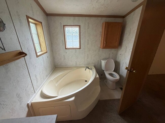 Building Photo - 4931 Abrams Dr