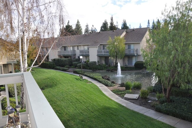 Building Photo - 1032 Summerplace Dr