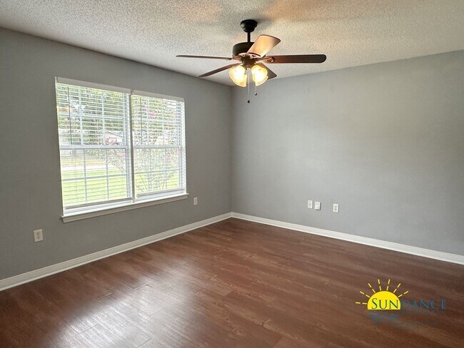 Building Photo - 4480 Gainer Ave