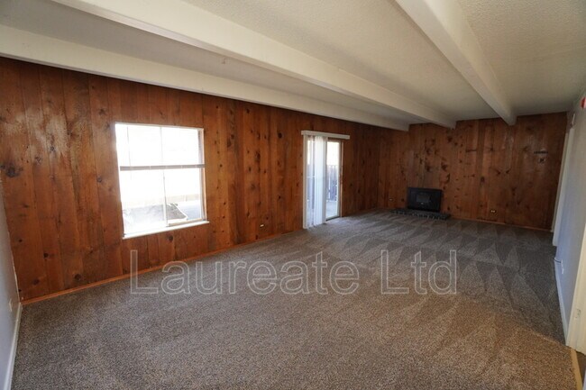 Building Photo - 9995 E Harvard Ave