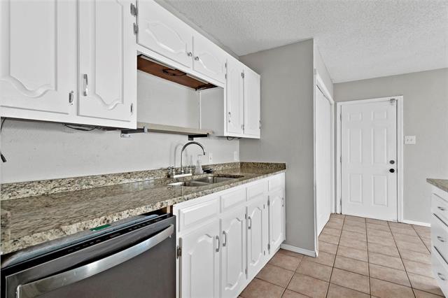 Building Photo - 6104 Kelly Elliott Rd