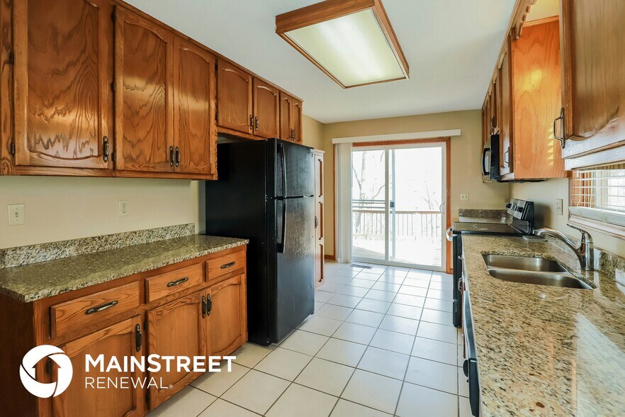 Building Photo - 8035 N Brooklyn Ave