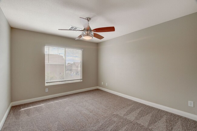 Building Photo - 2 BR Aliante Townhome with Attached Garage...