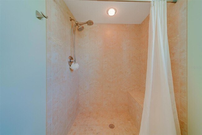 Building Photo - 911 Harbour House Dr