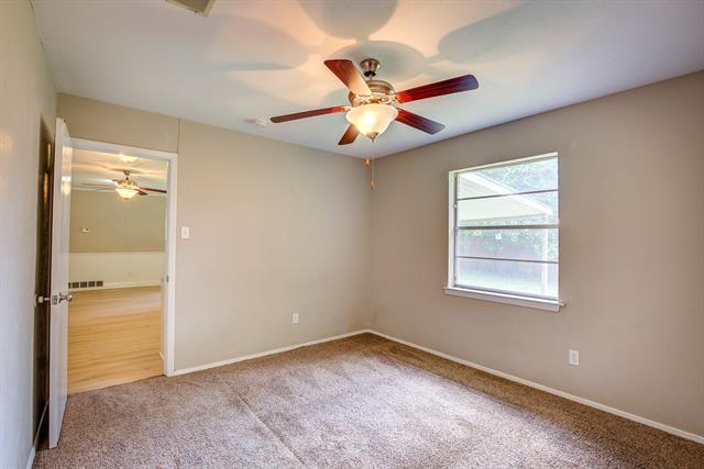 Building Photo - 604 Ruidoso Dr