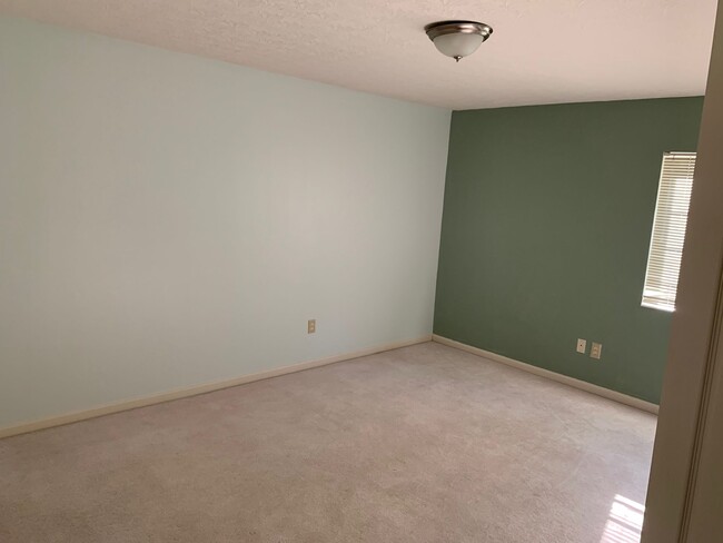 Building Photo - 5658 Baywatch Way
