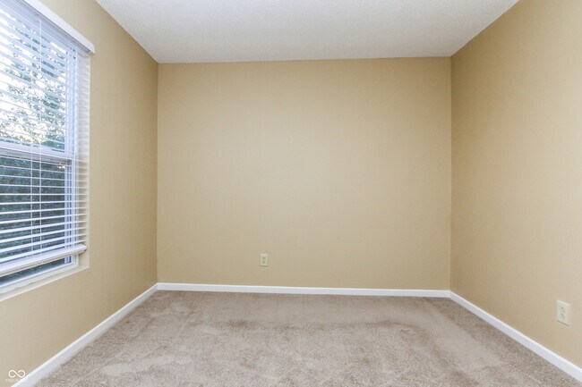 Building Photo - 1766 Blue Grass Pkwy