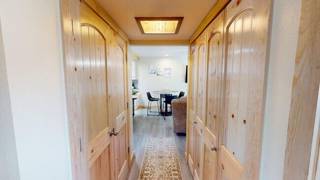 Building Photo - Vista Del Sur