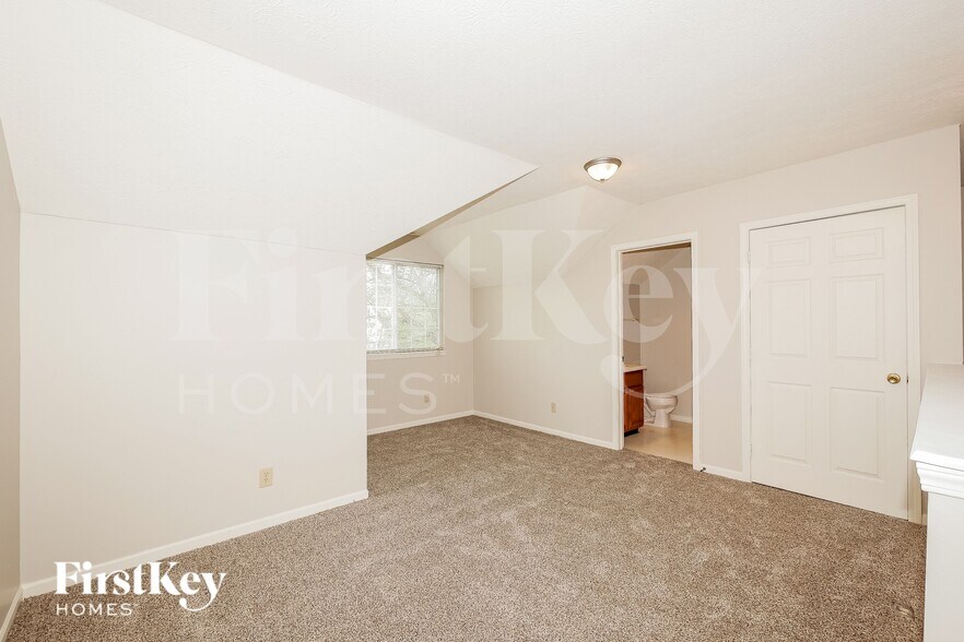 Building Photo - 6843 Owls Nest Ct