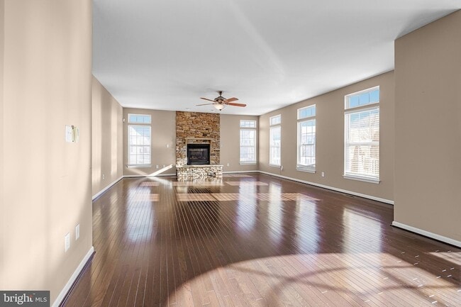 Building Photo - 206 Markham Ct