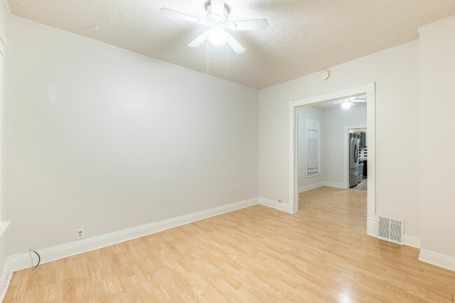 Building Photo - 235 W 110th St