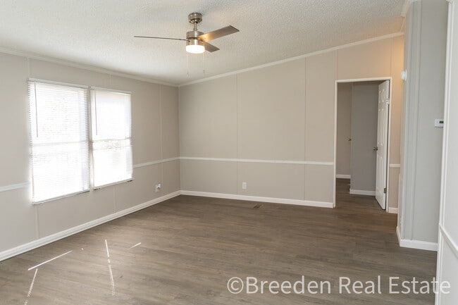Building Photo - 3405 Piney Rd