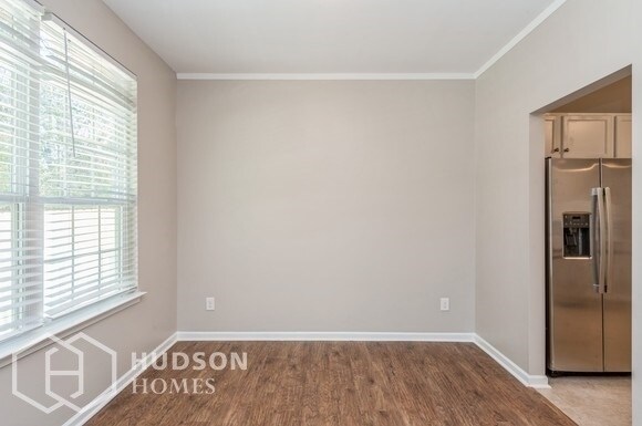 Building Photo - NOW AVAILABLE! - 156 Valerie Dr, Lincolnto...