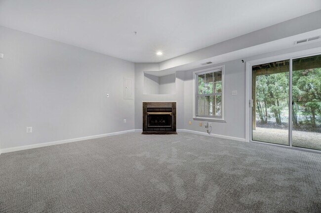 Building Photo - 2032 Ashleigh Woods Ct