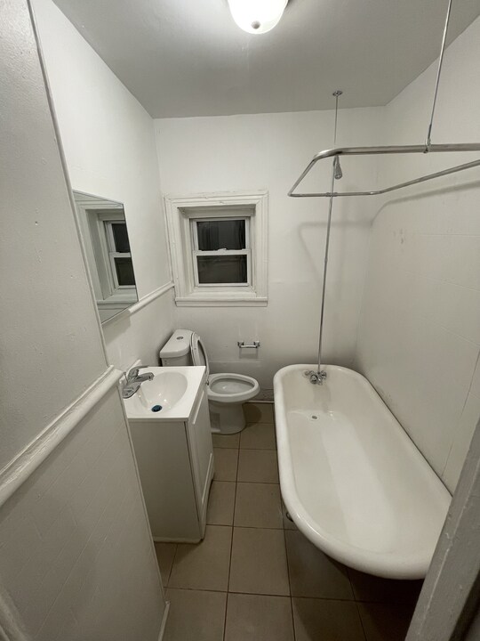 Building Photo - 4933 Royal St