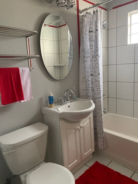 Building Photo - 2200 N 68th St