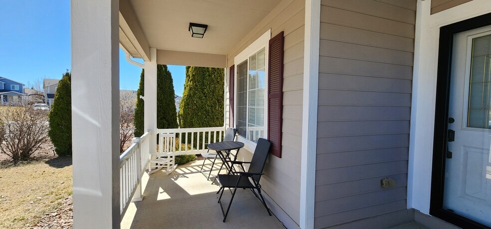 Building Photo - 2203 Meadowlark Ln