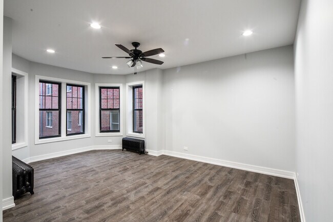 Building Photo - 6115 N Winthrop Ave