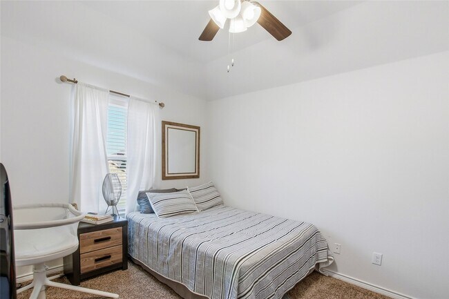 Building Photo - 1540 Princeton Dr