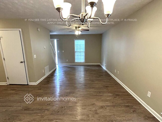 Building Photo - 4635 Candlewyck Way