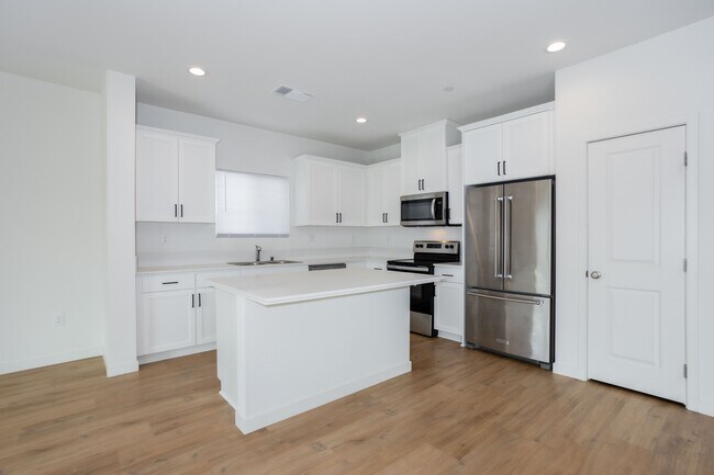 Building Photo - 911 Hartlepool Ave