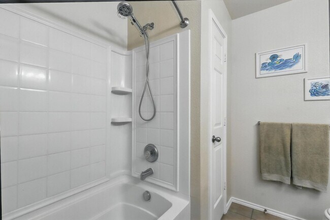 Building Photo - 12629 Shady Cedar Dr
