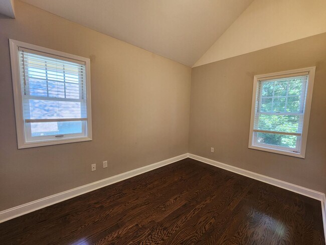 Building Photo - Montford Rental-Asheville