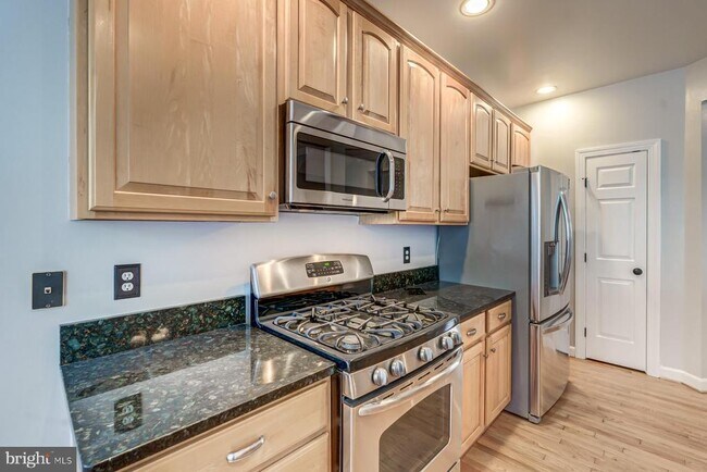 Building Photo - 5820 Pearson Ln
