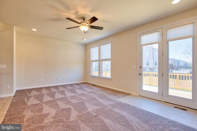 Building Photo - 127 Keller Ct