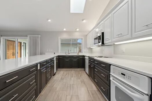 Building Photo - 8432 W Brookview Dr