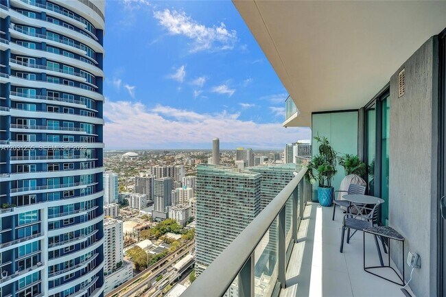Building Photo - 1300 S Miami Ave