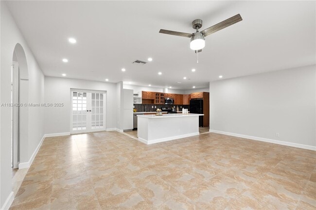 Building Photo - 7312 NW 58th Ct