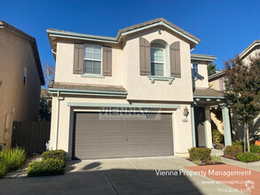 Building Photo - 131 Candela Cir