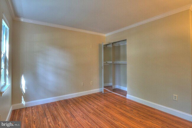 Building Photo - 2405 Earlsgate Ct