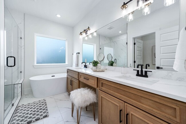 Building Photo - 3209 St Emanuel St